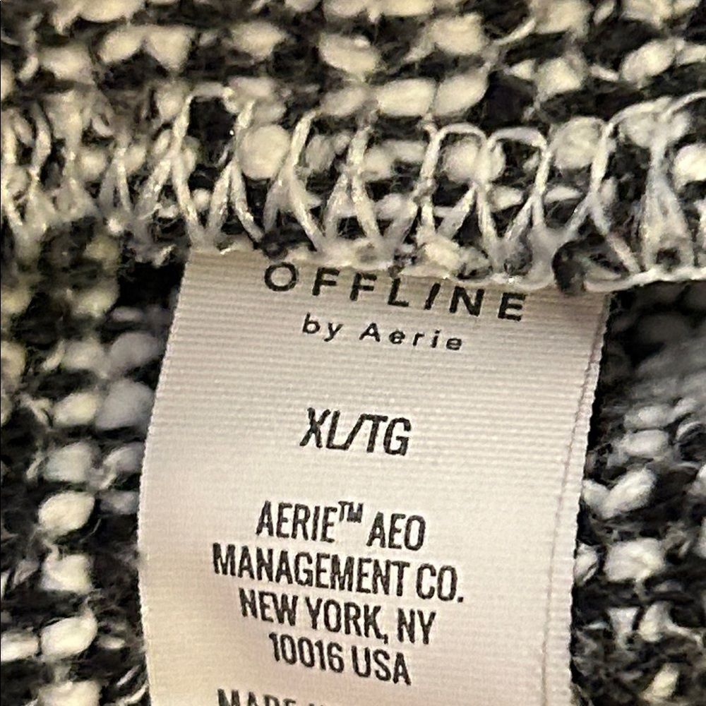 Aerie Black and White Knit Pullover Sweater - Picture 4 of 6